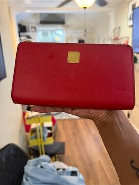 MCM wallet